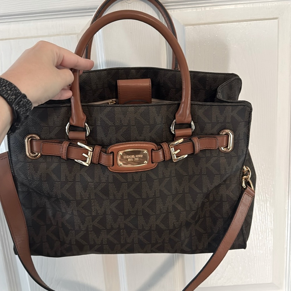 MICHAEL KORS PVC Hamilton brown signature large Satchel tote handbag.
